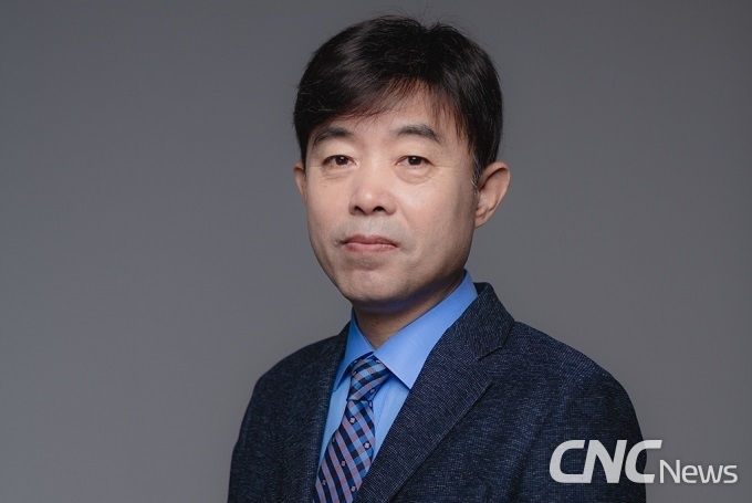 아시아비앤씨 황종서 대표는 '19년 700만불탑을 받은 지 불과 1년만에 2천만불탑을 수상하는 기염을 토했다.