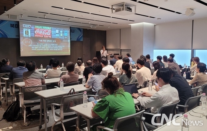 알렌 정 대표는 "메이저 리그인 북미 시장 진출 도전은 필수다. 다만 슈퍼 을이 되어 동등하게 거래해야 한다"고 강조한다.