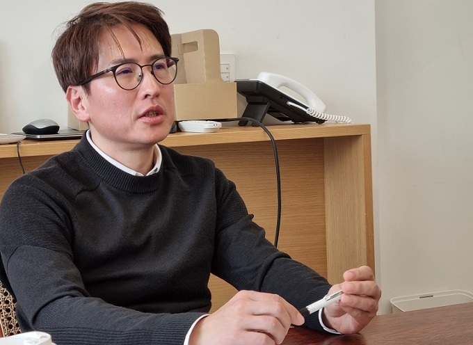 피부기반기술 개발사업단 황재성 단장은 "차기 사업과의 연결을 보다 자연스럽고 유기성 높이 이어가기 위해 기술자문단 운영 등도 세심하게 챙길 것"이라고 말했다.
