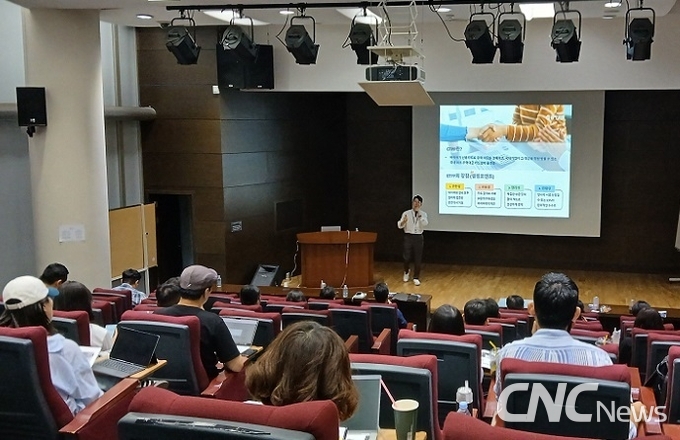 코트라의 무역대금 카드결제 플랫폼(GTPP)은 2026년까지 18개국으로 확대돼 기업들의 수출대금 회수에 도움을 줄 예정이다.