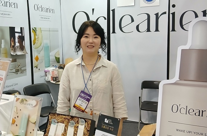 '2025 K-뷰티 엑스포 코리아' 오클리앙 부스에서 만난 김경미 대표는 "좋은 스타일은 천연으로 온다. 뷰티도 자연에서 아름다움을 이끌어낸다"라며 브랜드 철학을 소개했다.